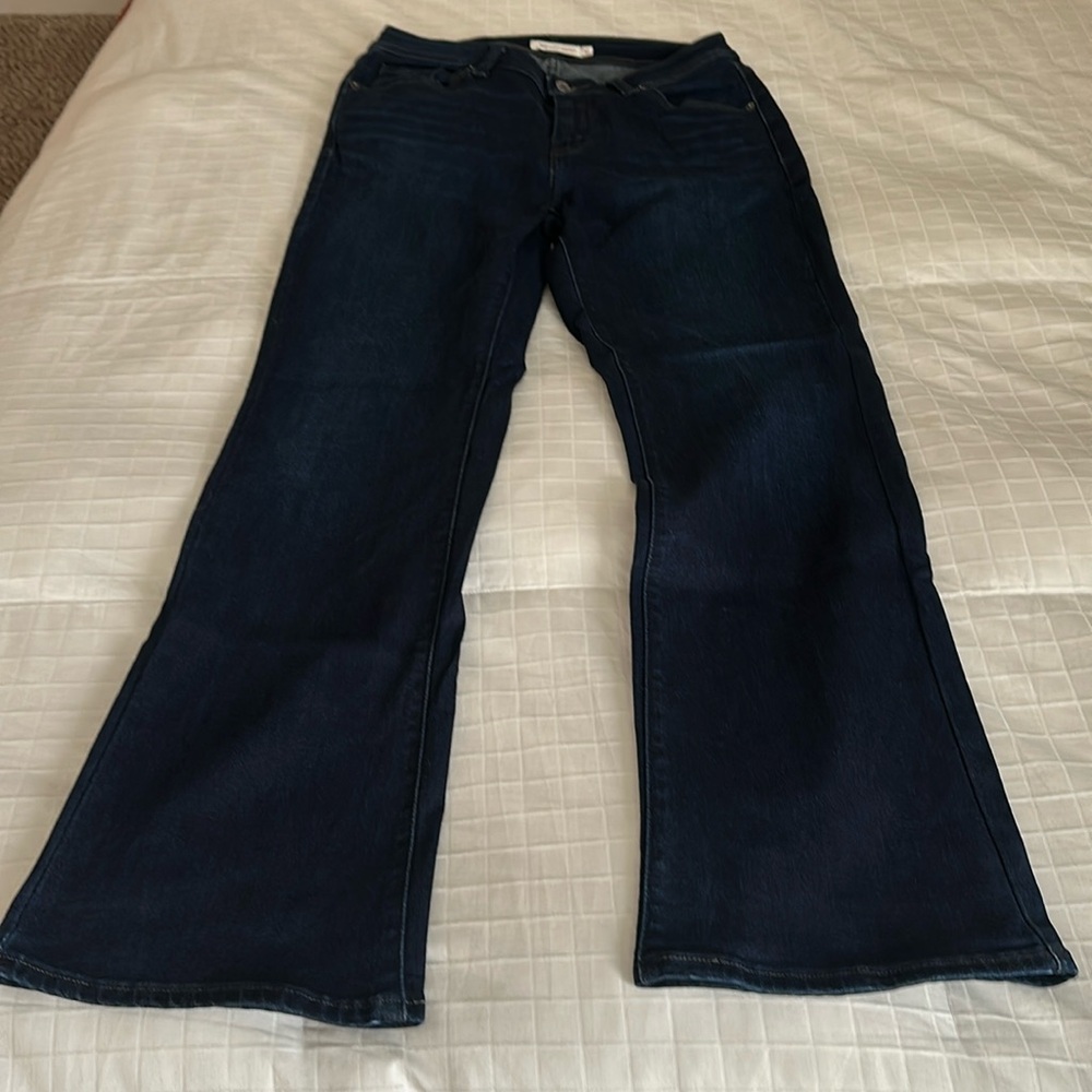 Levi’s Women’s 529 Curvy Bootcut Curvy Bootcut Jeans size 10 medium (W30 L32)